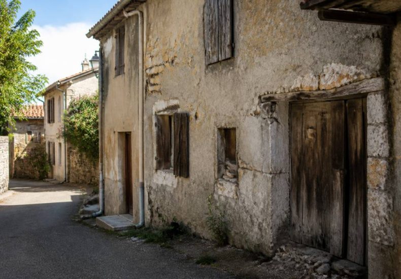 Maison à 1 euros en france : conditions, villes et pièges à connaître